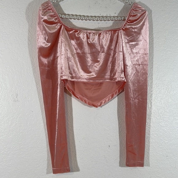 FOREVER 21 Velvet Crop Top Blouse Long Sleeve Size Small New - Picture 4 of 11